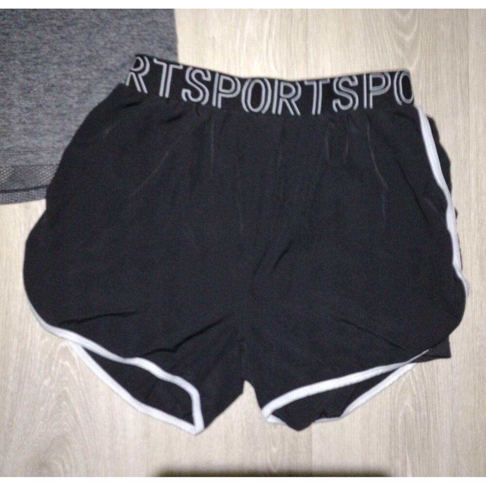Woman's ActiveWear 2-Piece Bundle - VS Seamless Top & Shorts - Size M/L - Picture 5 of 12
